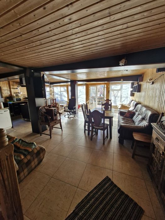 Vilă de Închiriat de Crăciun aprope de Castelul Cantacuzino