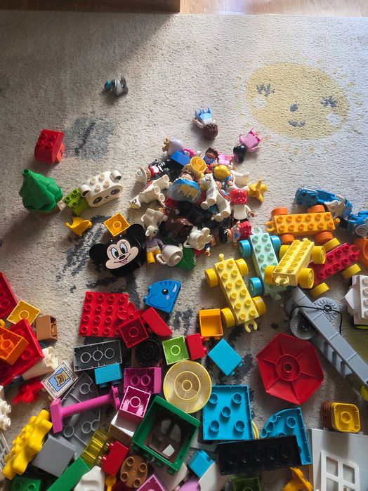 Lot mare LEGO DUPLO original – 6 kg – figurine, animale, mașini, plăci, multe piese