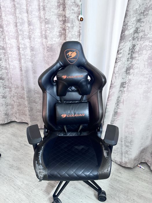 Игрвое кресло Cougar Armor Titan