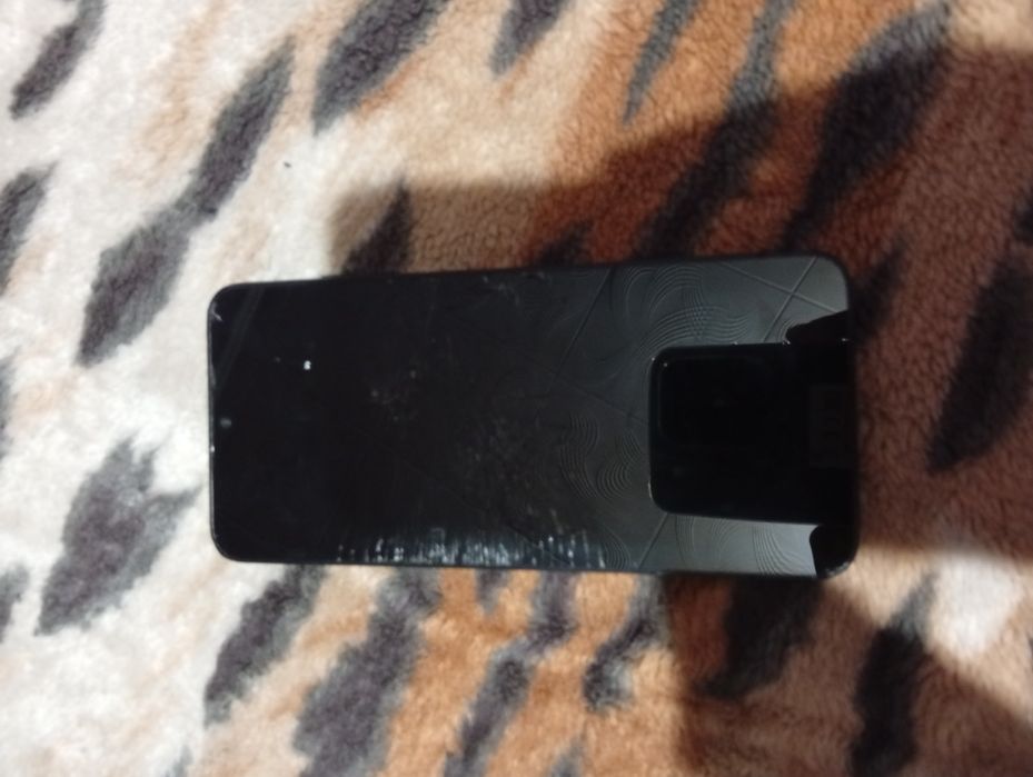 Samsung A05s сломаный