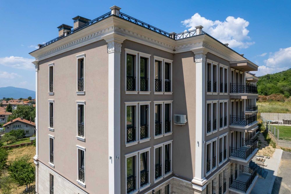 Продава се Тристаен апартамент в Карлово - 119 кв.м за 1503 €/кв.м - Снимка #2