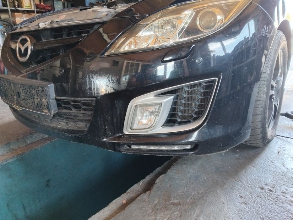 Vând faruri mazda 6 bixenon