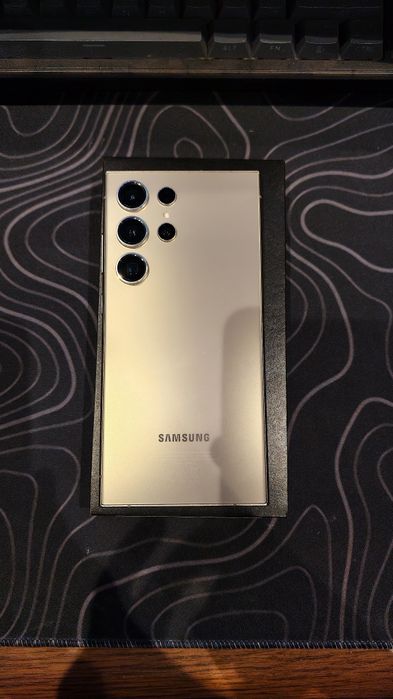 Samsung Galaxy S24 Ultra + Galaxy Watch 5 Pro
