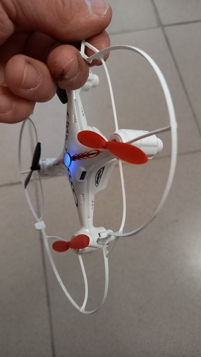 2 Броя Дронове за 75 лв с дистанционно управление дрон