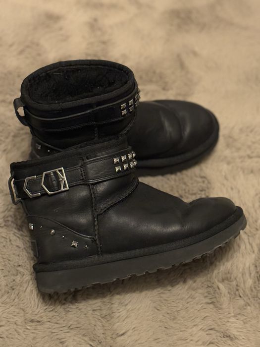 Vand UGG piele originale