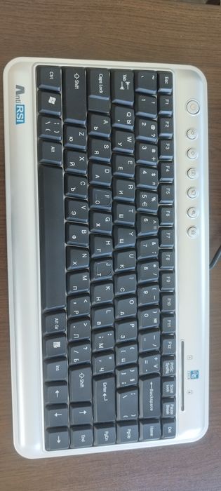 Продавам USB клавиатура TECH