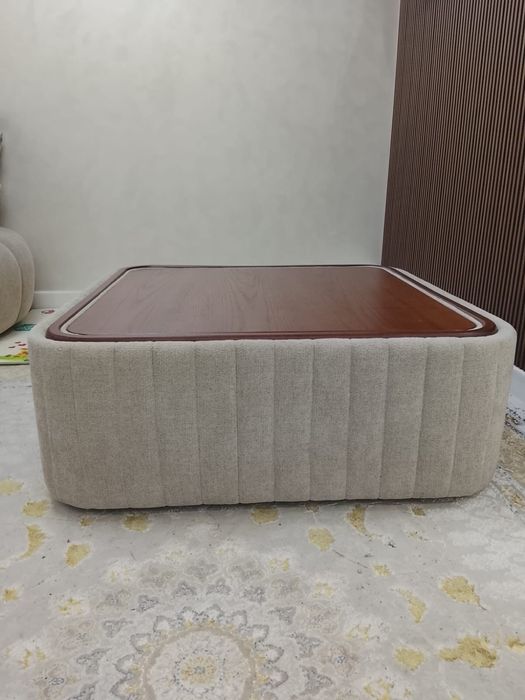 Журнальный столик