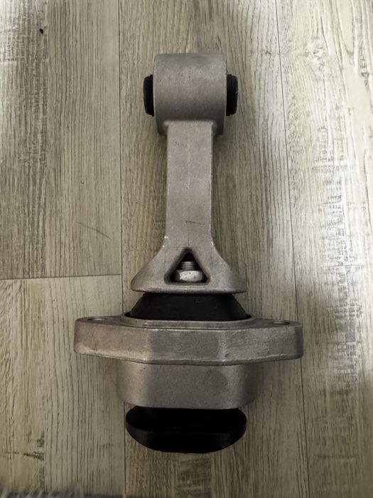 Подушка, опора для авто