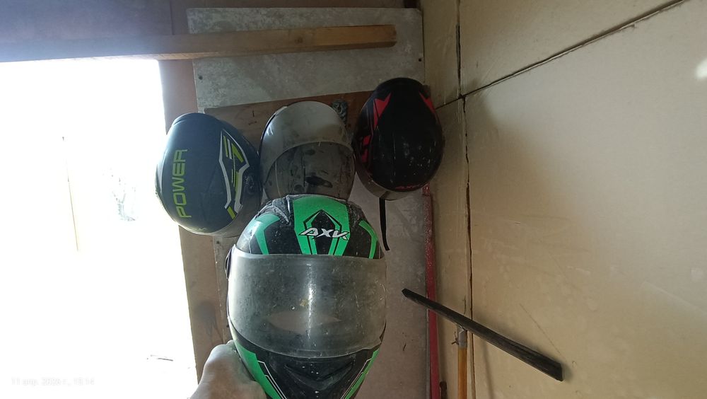 Продам каски для мопеда