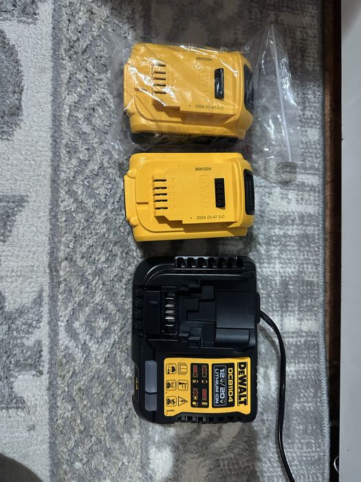 Батарейка dewalt  акумулятор девальт оригинал