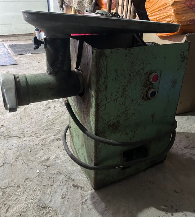 продам мясорубку, 380 W