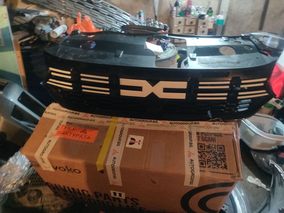Предна Решетка за Dacia Sandero/ ляв Фар/ и Броня/   2024 г.