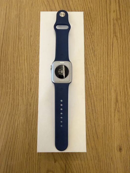 Смарт часовник Apple watch SE 40 mm silver