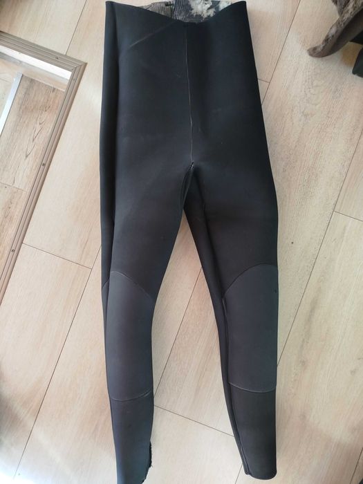 Водолазен неопрен FreeSub 5 мм – размер L (две части)