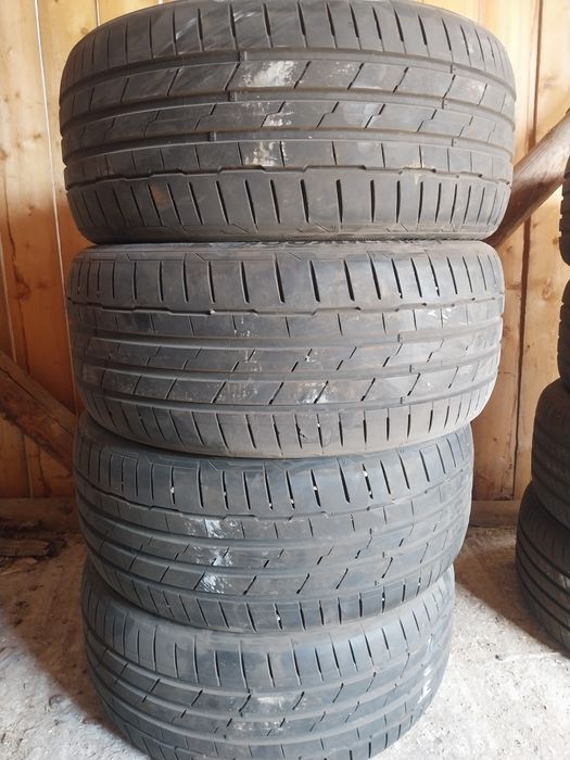 Vând 4 anvelope de vara 225 50 17