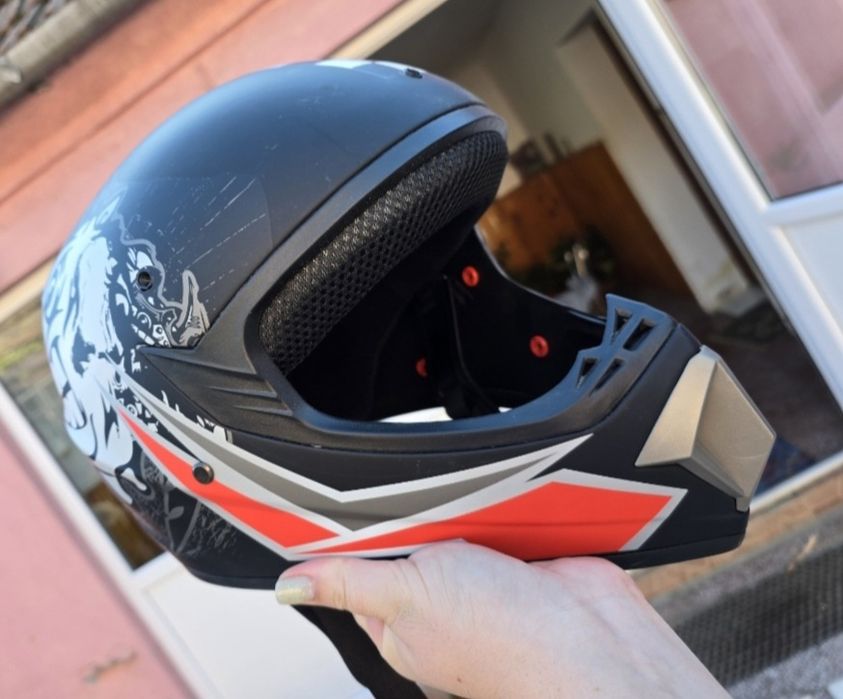 Vand casca de protectie ptr Atv