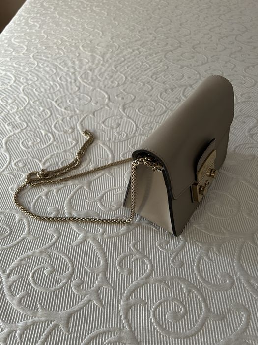 Geanta  furla din piele cu lant