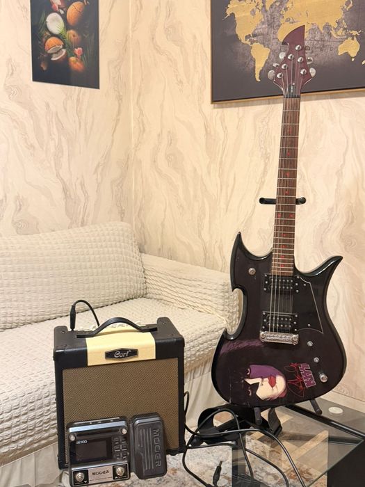 Электрогитара в хорошем состоянии