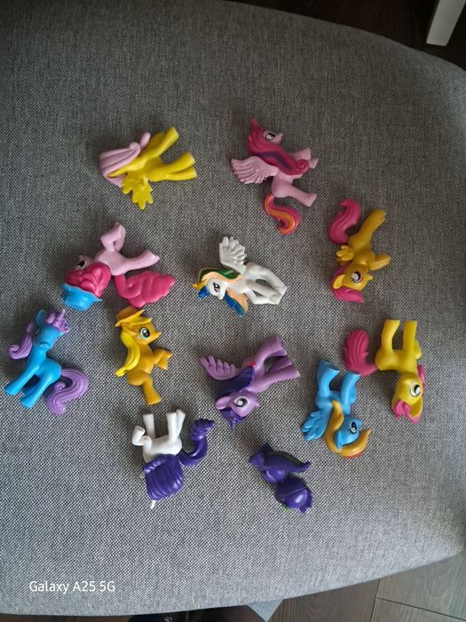 My little poney figurine