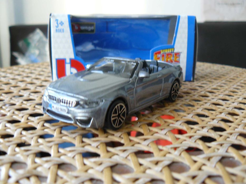 Macheta Auto BMW M4 CABRIO 2016 SILVER,Noua, Scara1:43, Produs Bburago