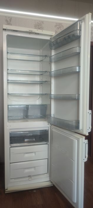Продам холодильник