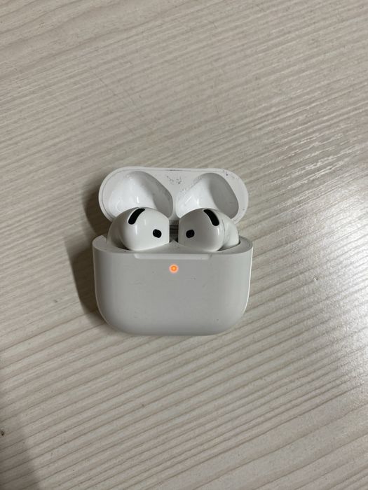 AirPods 4 оригинал
