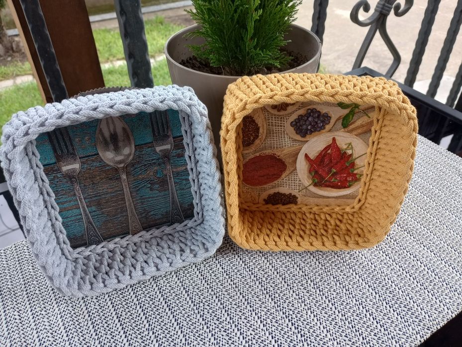 Ръчно плетен панер