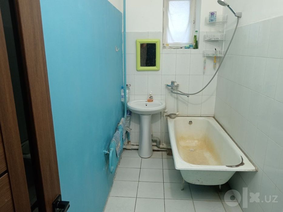 Qorovulbozor UY SOTILADI  55000 dollor