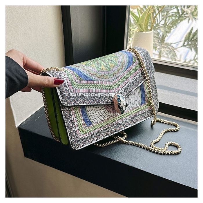 Клатч с цепочкой