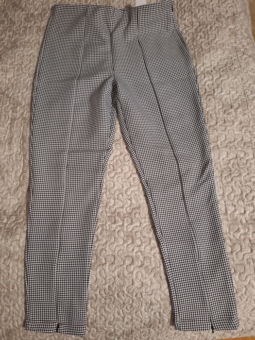 Pantaloni eleganți