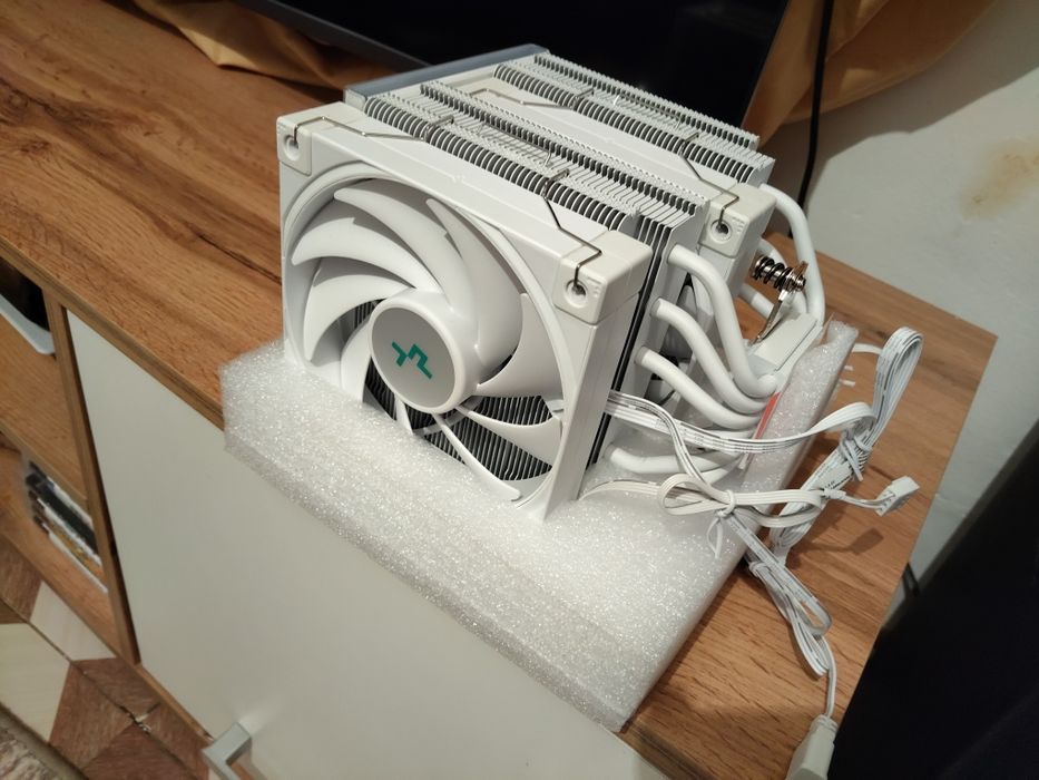 Cooler DeepCool AK620 Digital White Ecran LCD RGB - NOU, Sigilat/Talpă