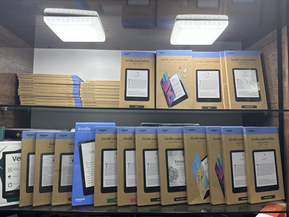 Электронные книги Amazon kindle в ассортименте