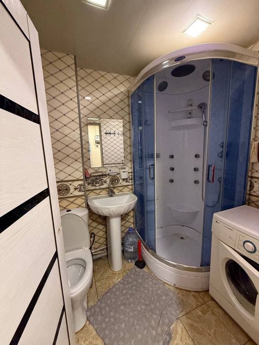 Прадаётся 2х Троицк центре можно через банк