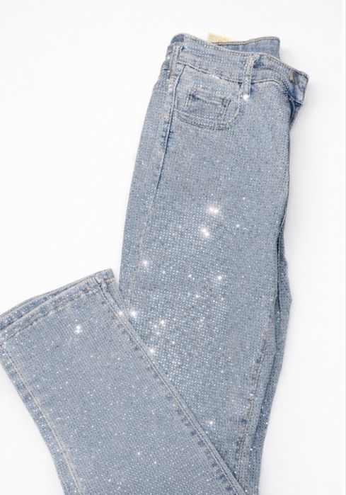 Лъскави сини дънки