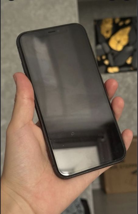 iphone 11  в отл состояний