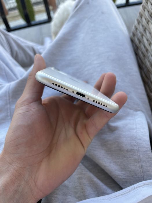 IPhone 11 White 64 Gb, fara zgarieturi+ husa cadou