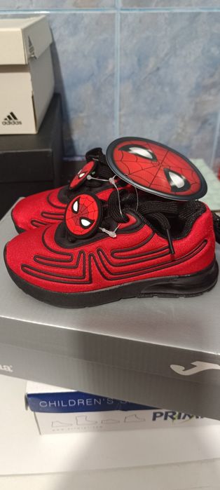 Adidași Spiderman