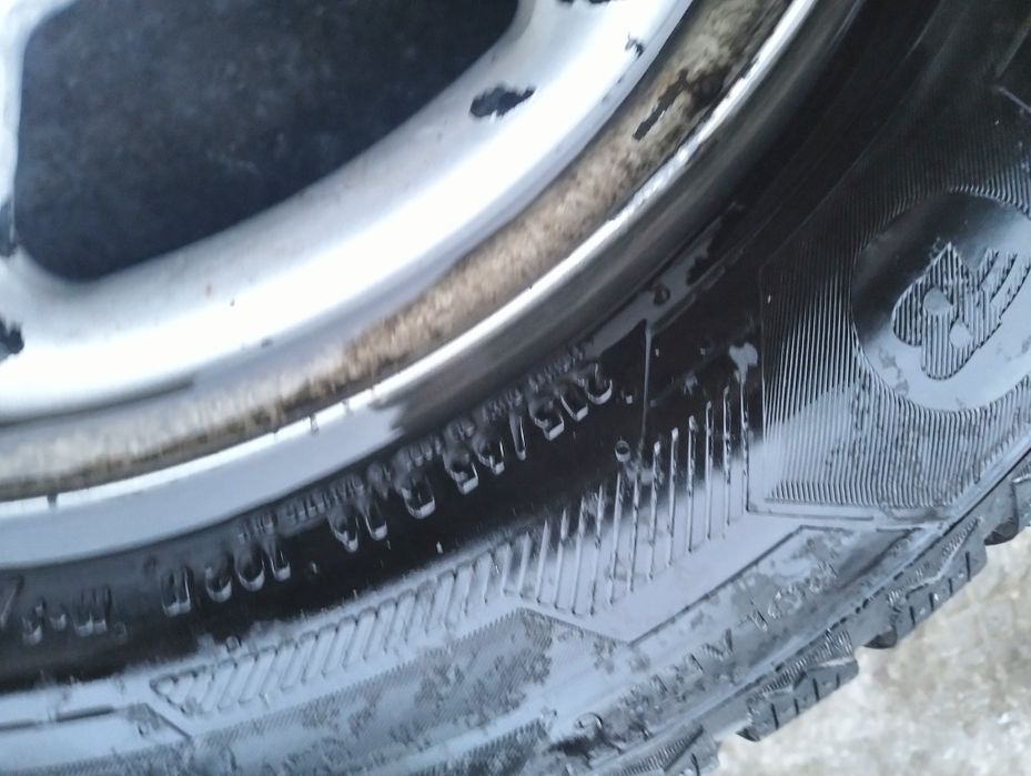 Anvelope-jenti iarnă  Dacia Duster