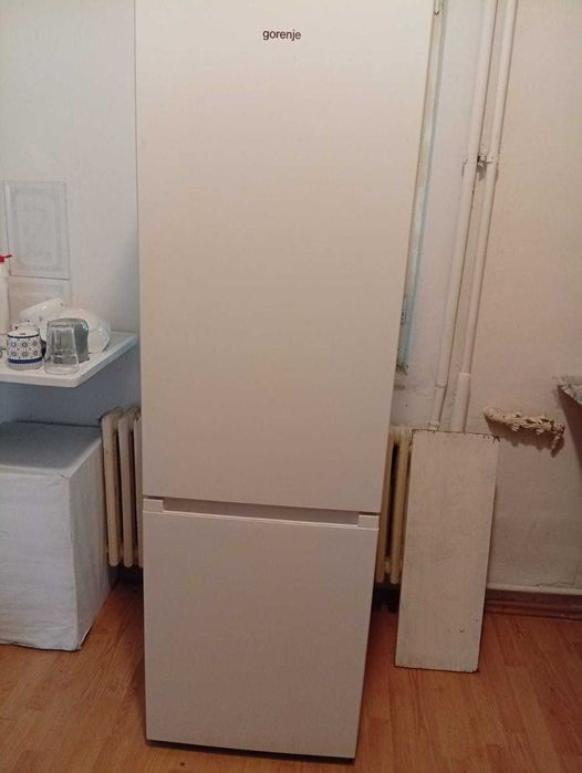 Combina frigorifica ( frigider)   GORENJE RK4182PW4 -  ca noua