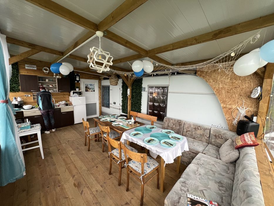 Каравана с навес