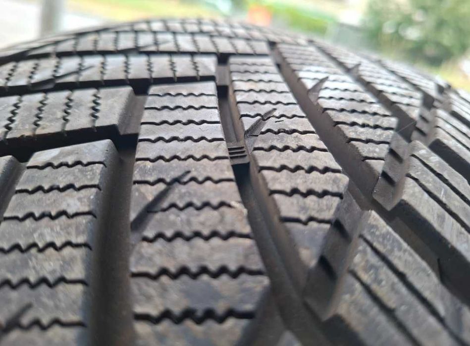 2 броя 235/55 R18 MINERVA All Season