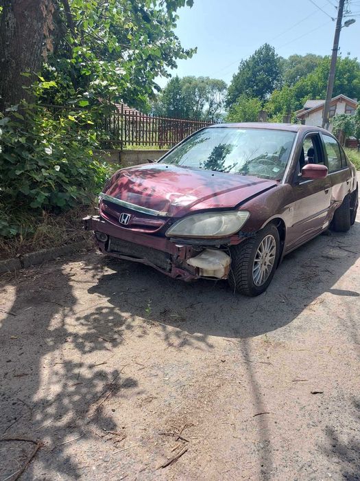 Продава се за части