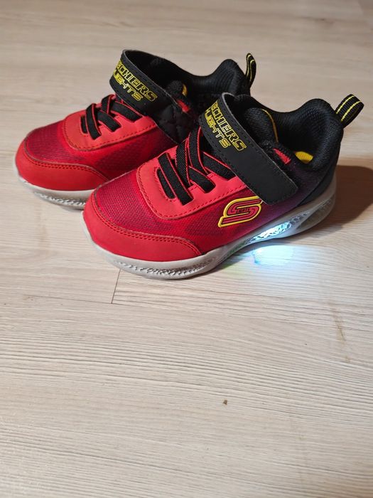 Vând adidași copii Skechers S light nr 26