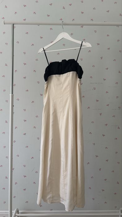 Платье от сингапурского бренда SECOND NATURE