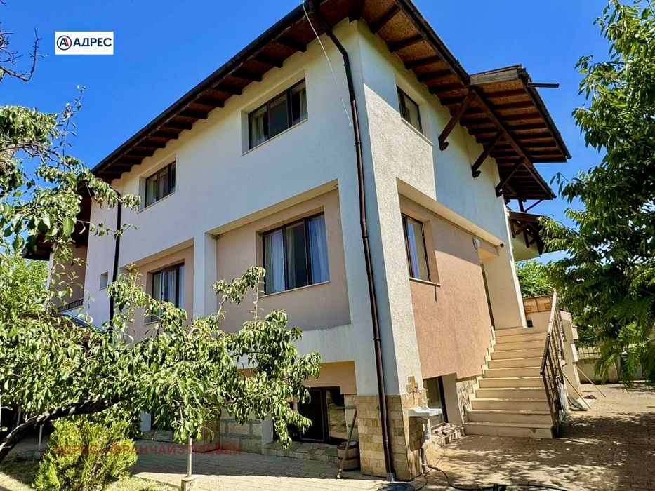 Продава се Къща в с. Сираково, Област Враца - 400 кв.м за 375 €/кв.м - Снимка #2