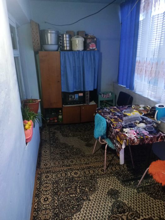 2 хонали квартира сотилади Бешарик фаезиобод 142дом