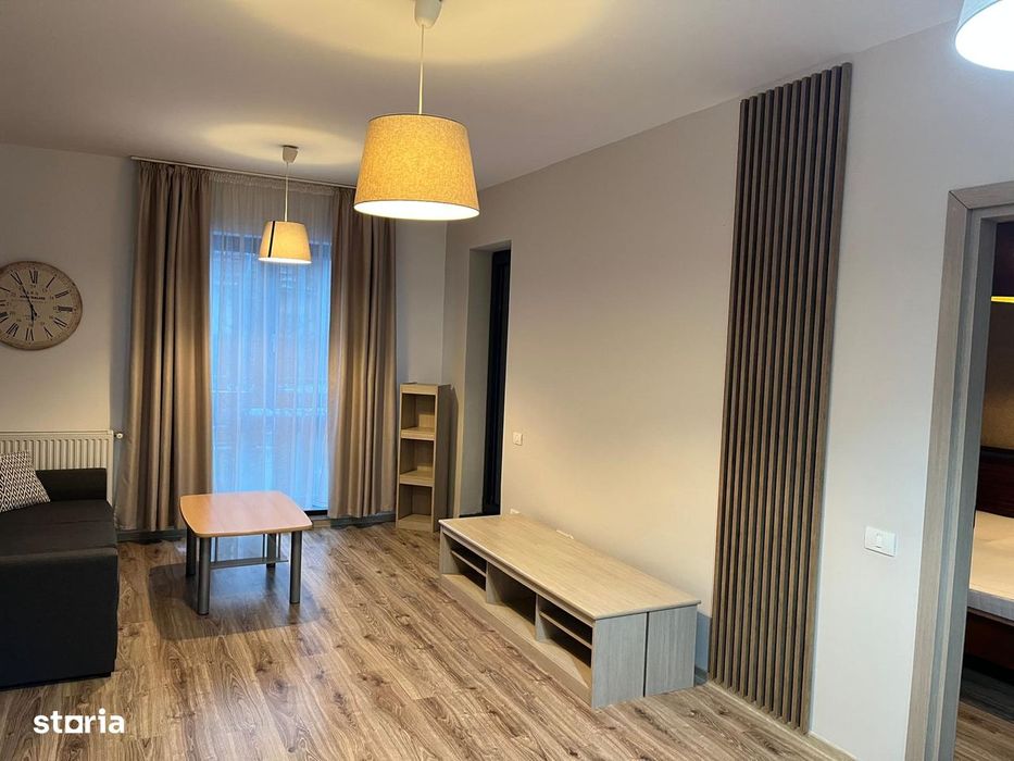 Apartament 2 camere, zona Tractorul