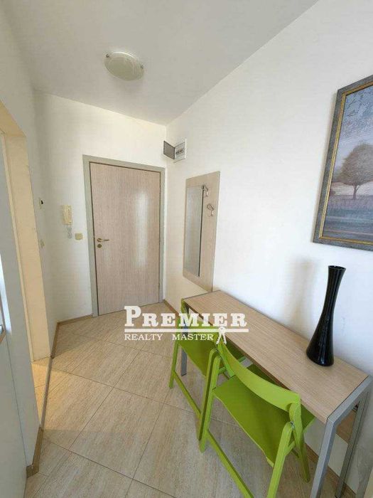 Студио с директна морска гледка