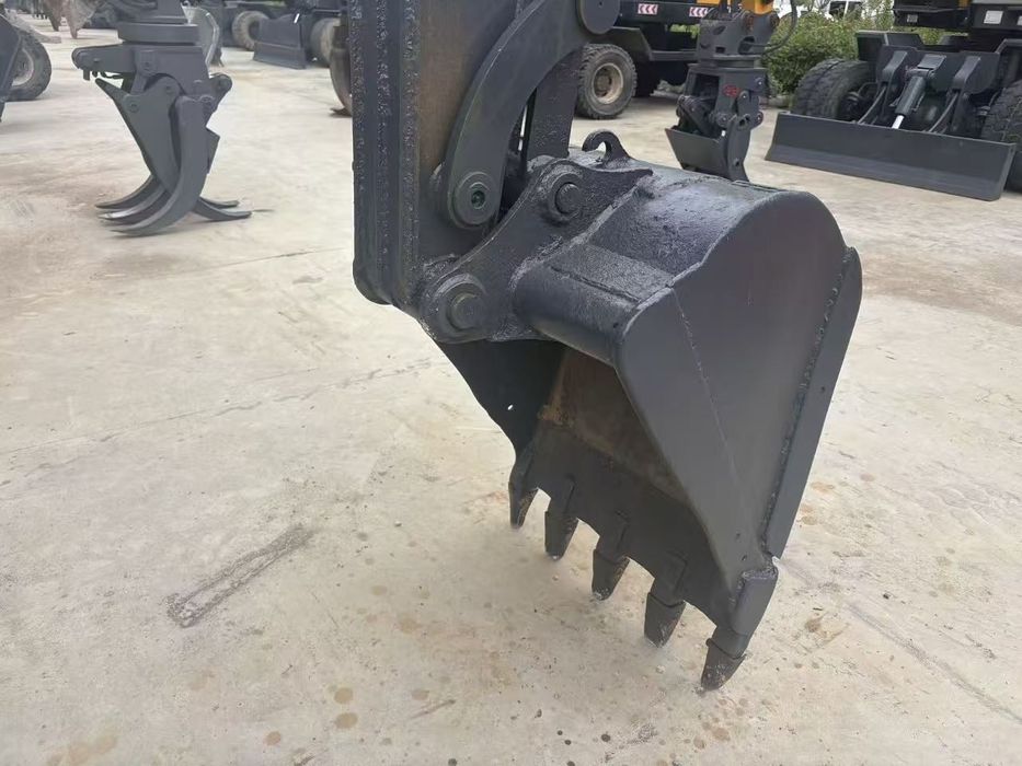 Калесный экскватор  С 75 W