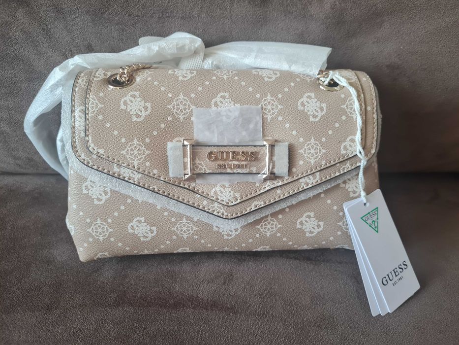 Чанта Guess за рамо